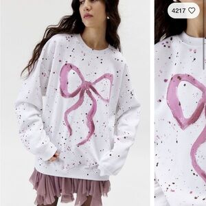 Urban Renewal Remade Bow Painted Crew
Neck Sweatshirt